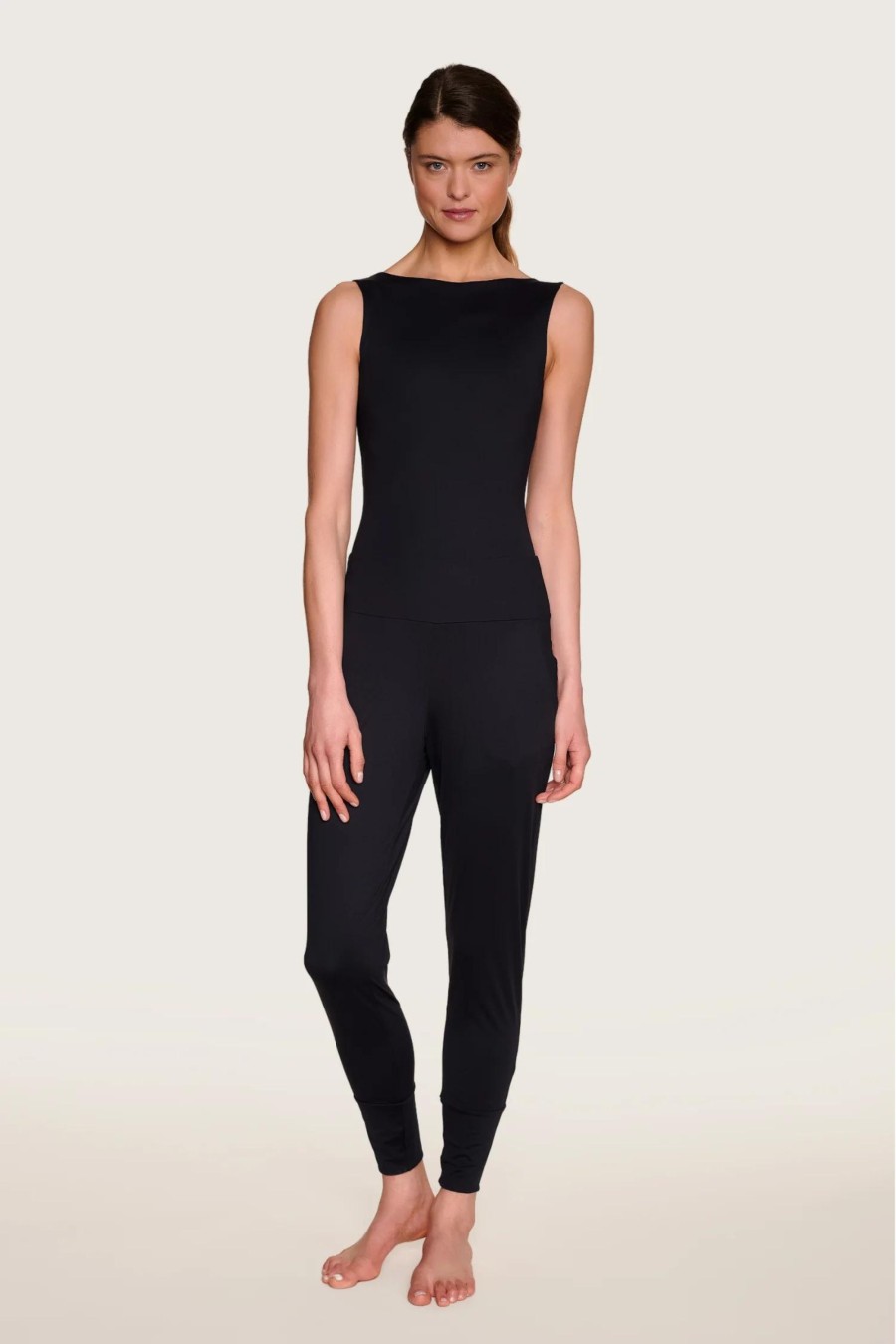 Frau MYMARINI Activewear | Loose Jumpsuit Black